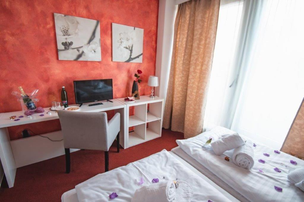 Wellness Hotel Lucia Veselí nad Lužnicí Esterno foto