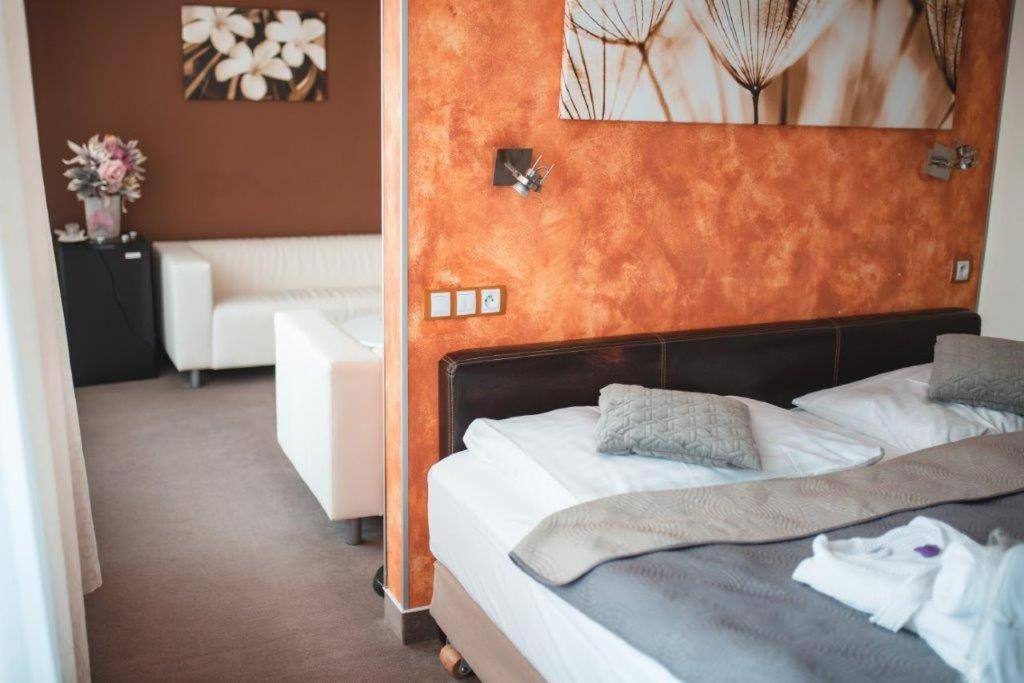 Wellness Hotel Lucia Veselí nad Lužnicí Esterno foto