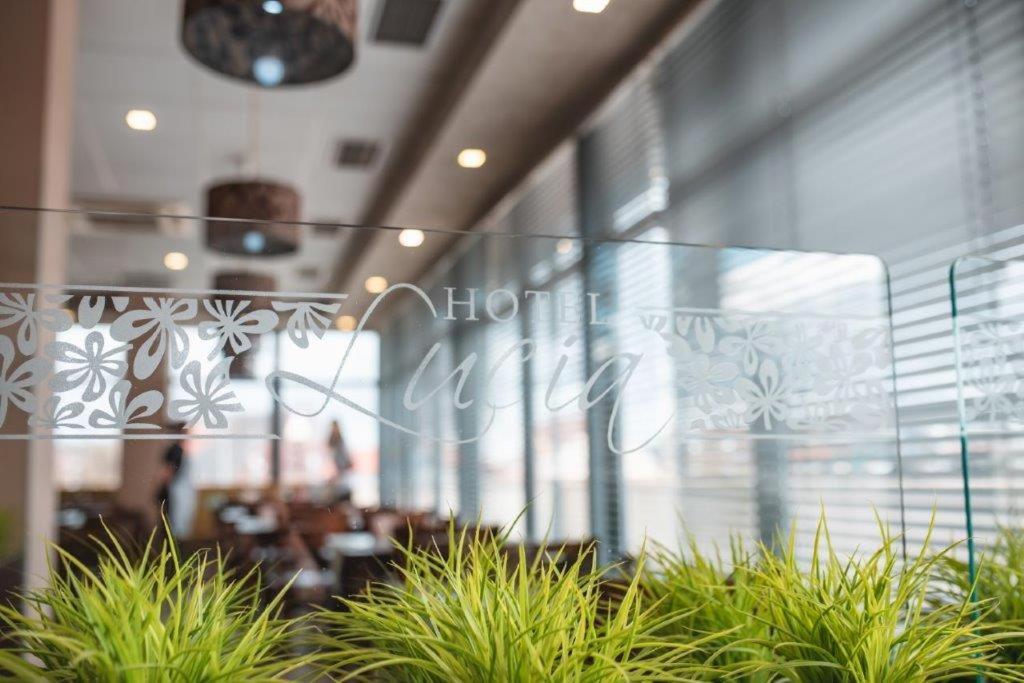 Wellness Hotel Lucia Veselí nad Lužnicí Esterno foto