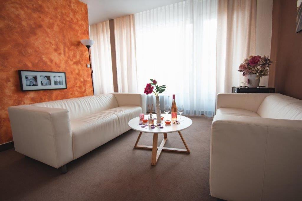Wellness Hotel Lucia Veselí nad Lužnicí Esterno foto