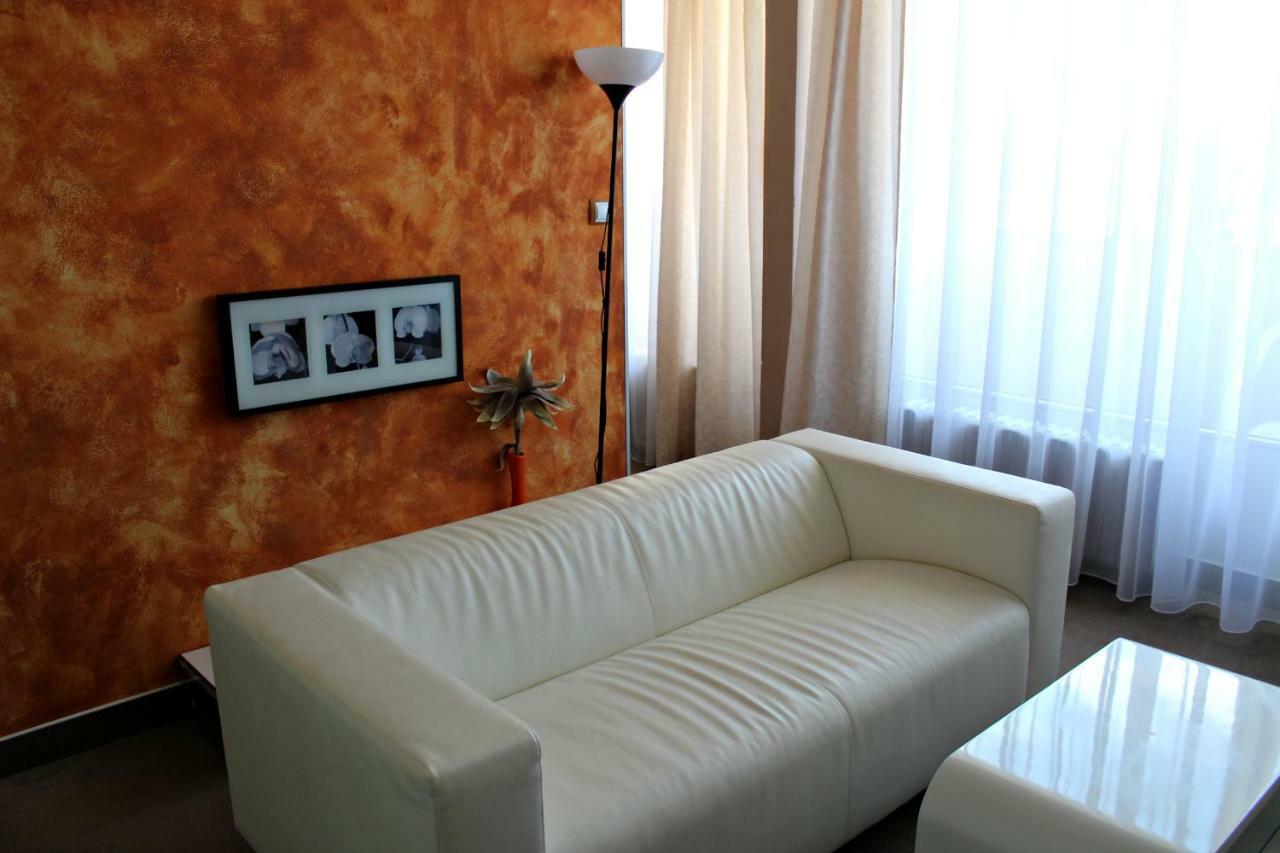 Wellness Hotel Lucia Veselí nad Lužnicí Esterno foto